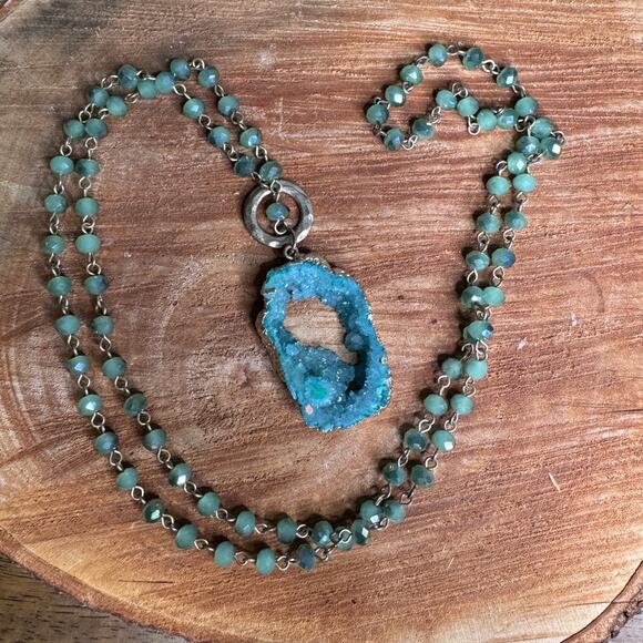 Seafoam Druzy Pendant Necklace. - Picture 3 of 4